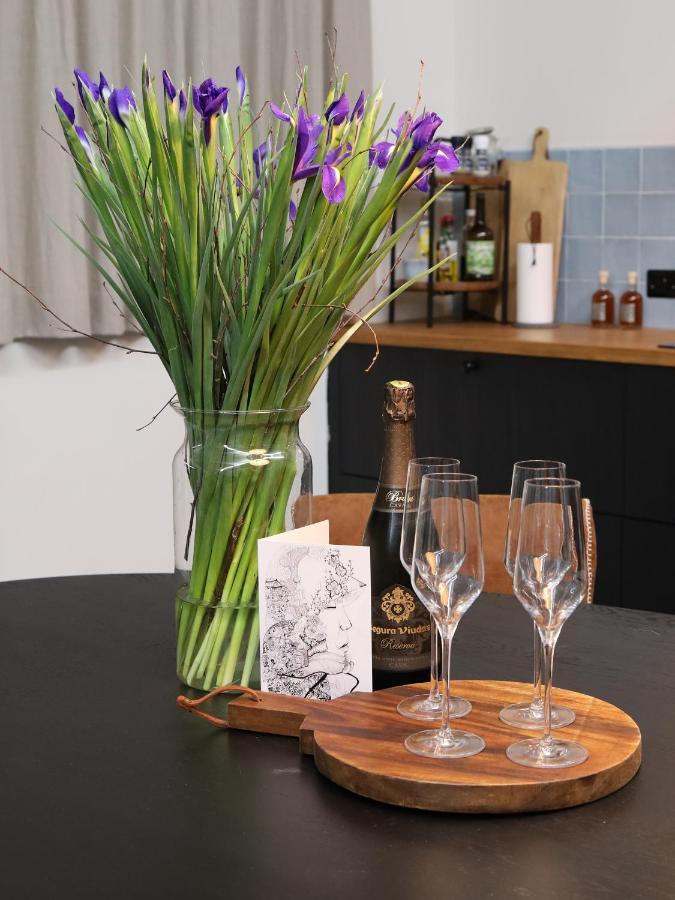 Iris'T; Dijkhuisje In De Polders Van Groede.别墅 外观 照片